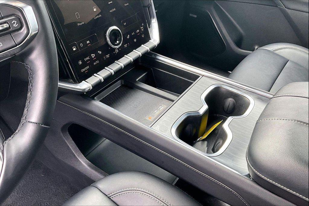 used 2024 GMC Acadia car, priced at $31,609