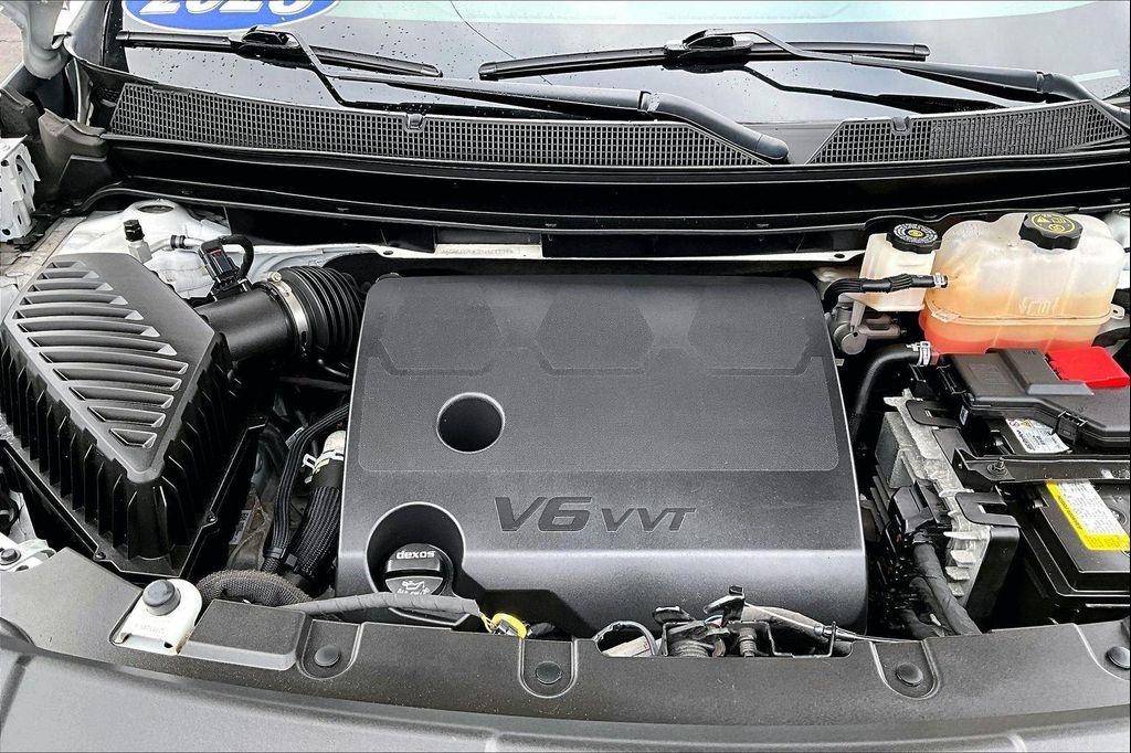 used 2023 Chevrolet Traverse car, priced at $26,997