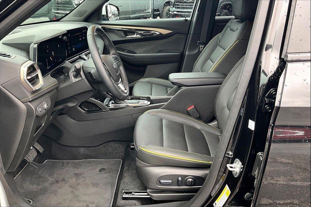 new 2025 Chevrolet TrailBlazer car, priced at $30,120