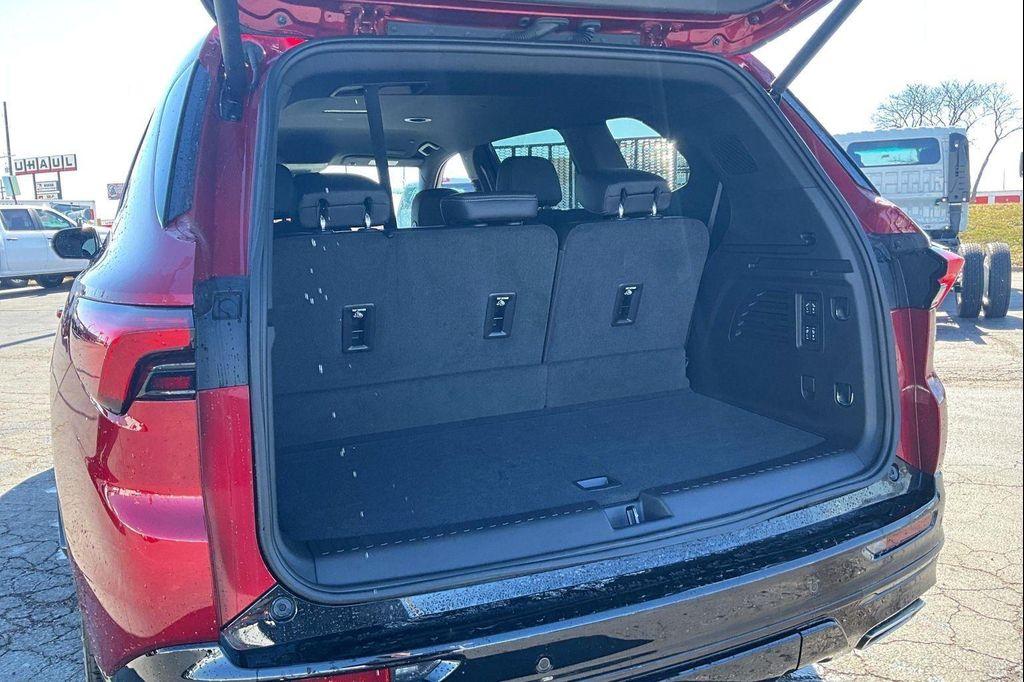 new 2025 Buick Enclave car, priced at $44,325