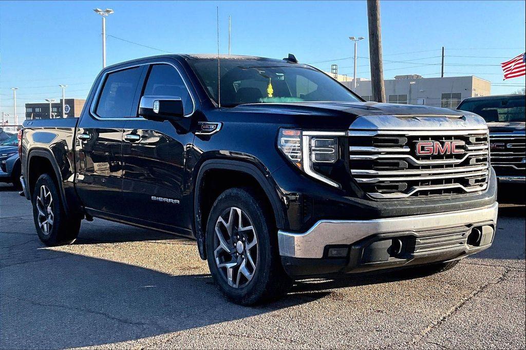 used 2022 GMC Sierra 1500 car, priced at $40,247