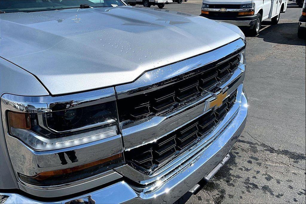 used 2018 Chevrolet Silverado 1500 car, priced at $19,341