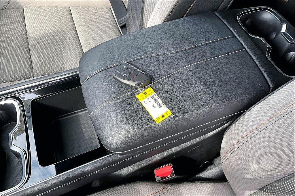 used 2025 Chevrolet Traverse car, priced at $33,783