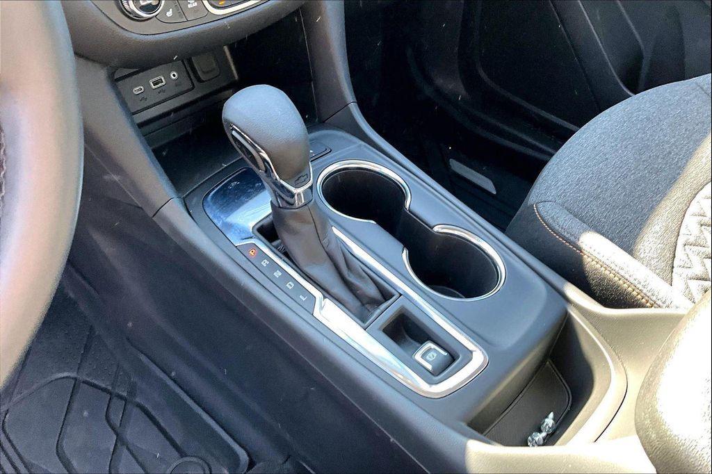 used 2024 Chevrolet Equinox car, priced at $22,386