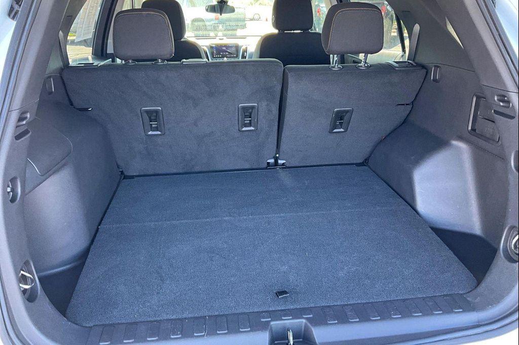 used 2024 Chevrolet Equinox car, priced at $22,076