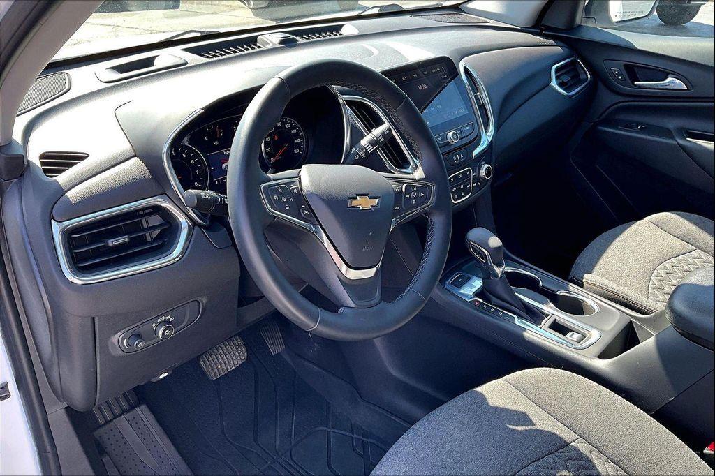 used 2024 Chevrolet Equinox car, priced at $22,076