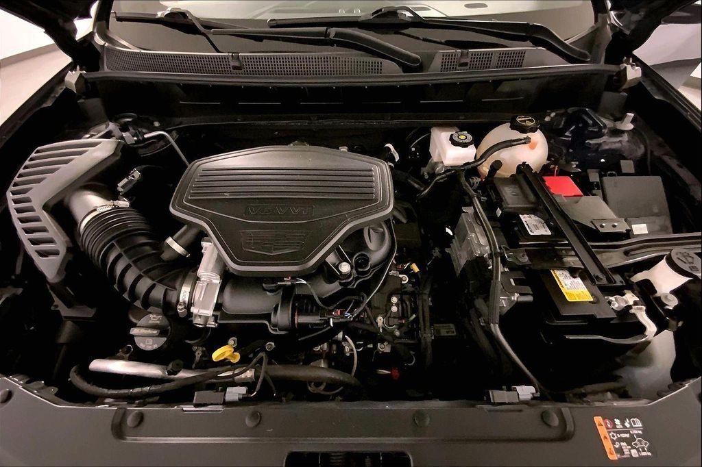 used 2025 Cadillac XT6 car, priced at $45,122