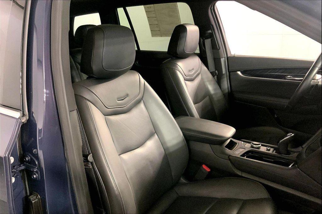 used 2025 Cadillac XT6 car, priced at $45,122