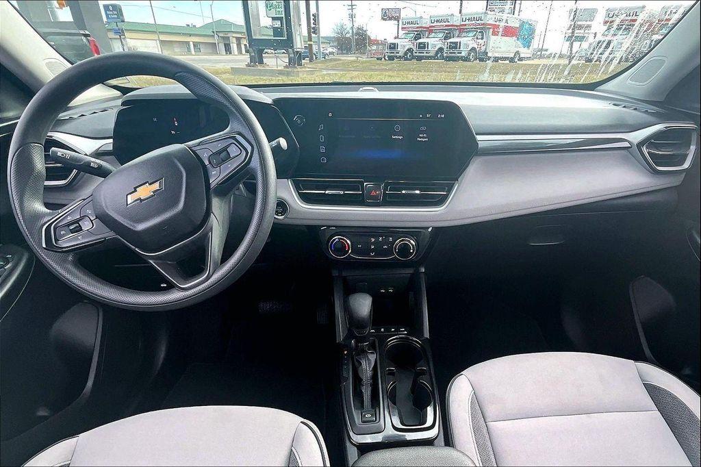 used 2025 Chevrolet TrailBlazer car, priced at $21,431