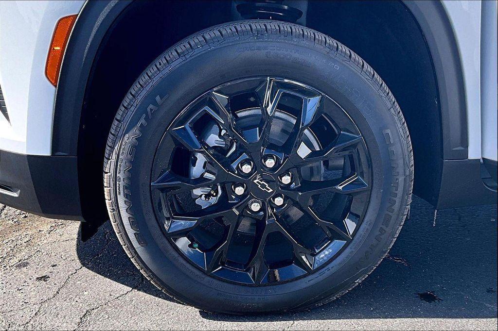 new 2026 Chevrolet Traverse car, priced at $50,365