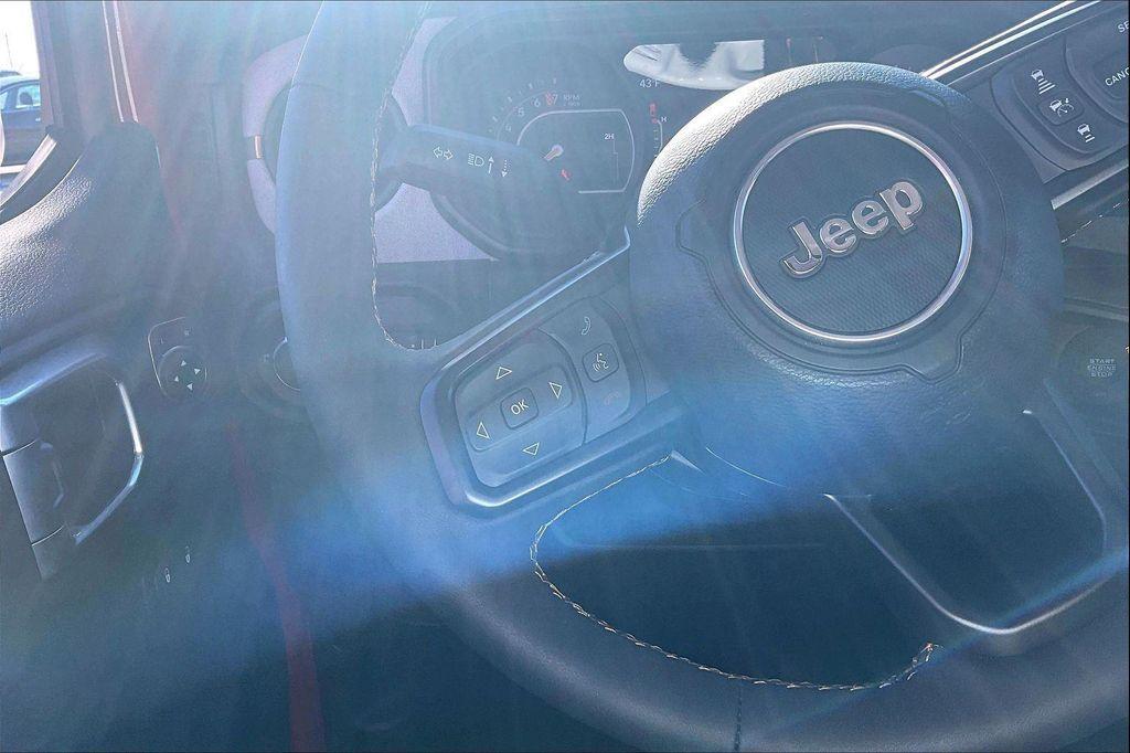 used 2024 Jeep Gladiator car, priced at $33,464