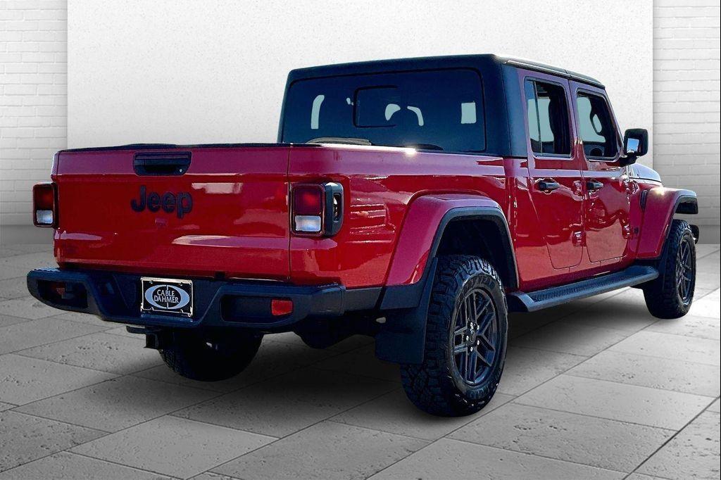 used 2024 Jeep Gladiator car, priced at $33,464