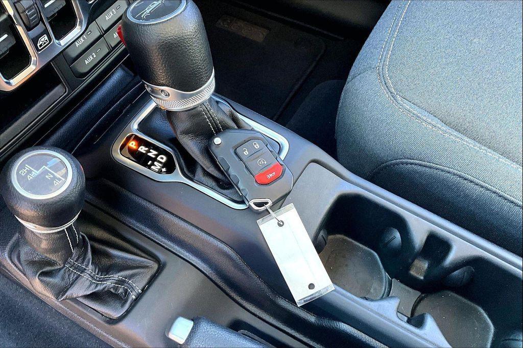 used 2024 Jeep Gladiator car, priced at $33,464