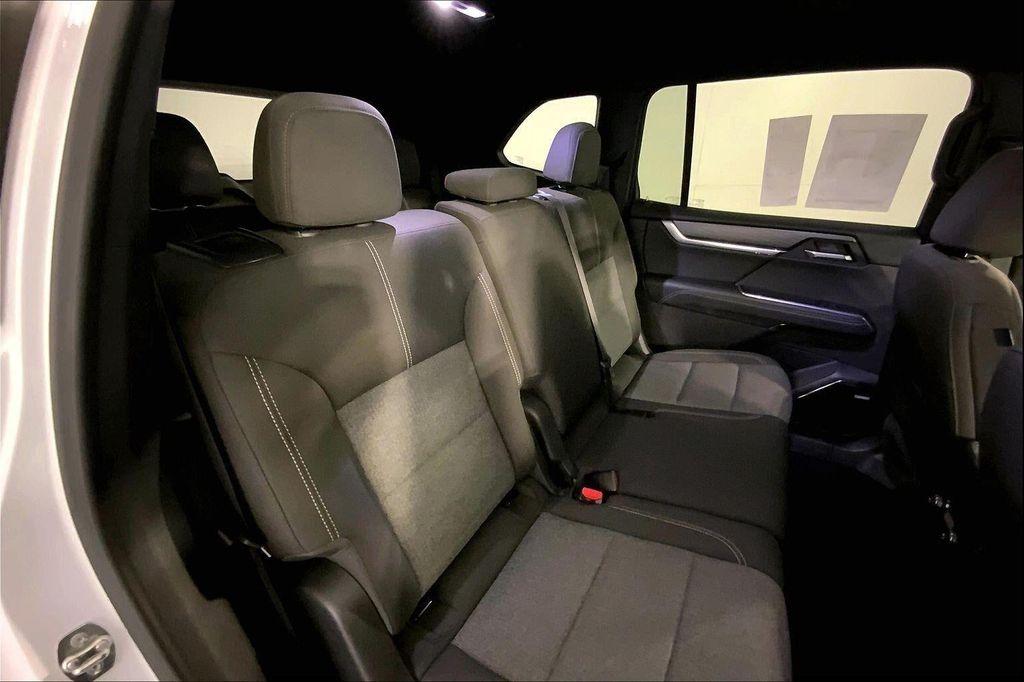 used 2025 GMC Acadia car, priced at $38,231