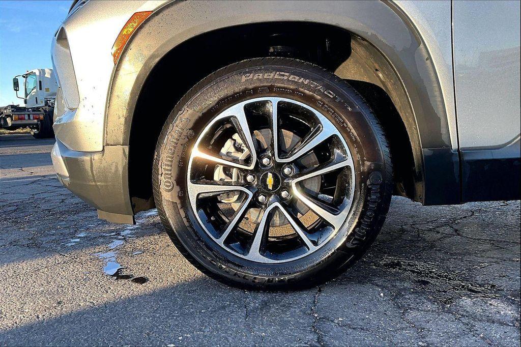 used 2025 Chevrolet TrailBlazer car, priced at $22,339