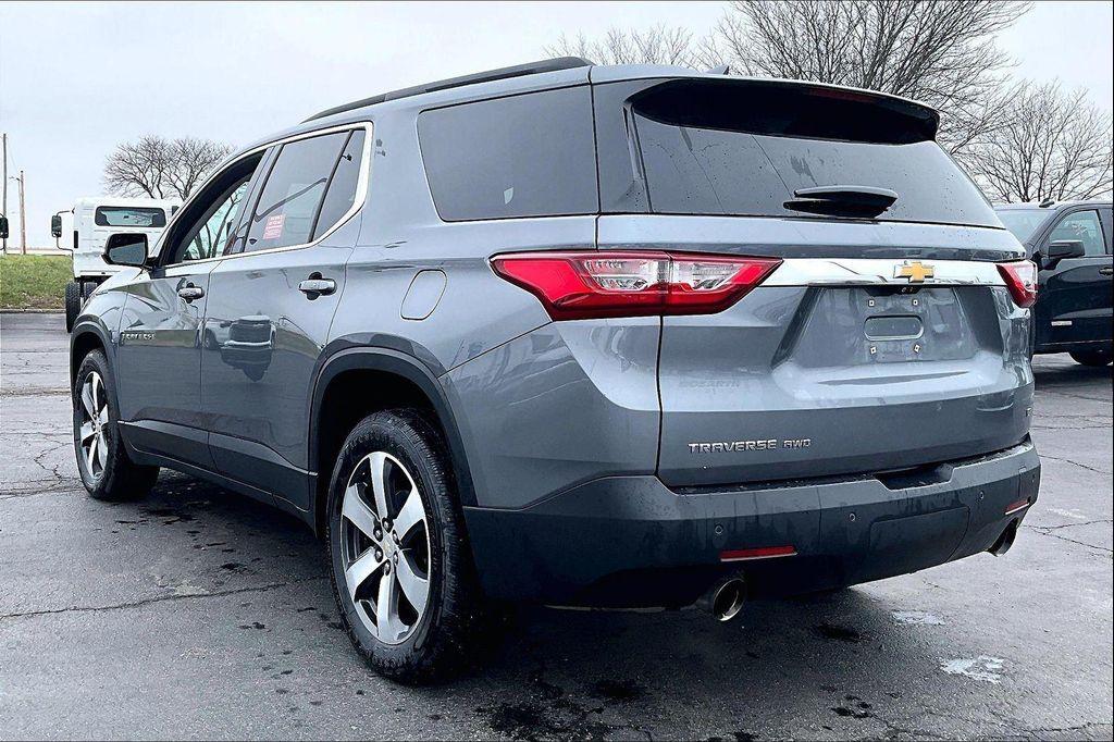 used 2020 Chevrolet Traverse car, priced at $21,322