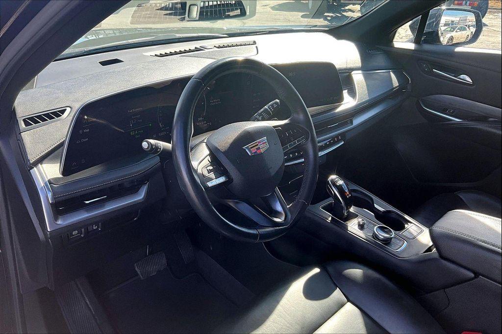 used 2024 Cadillac XT4 car, priced at $26,620