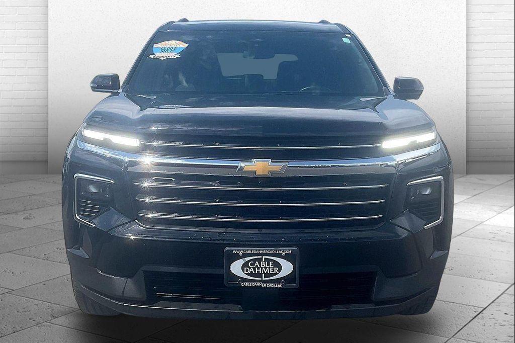 used 2024 Chevrolet Traverse car, priced at $31,194