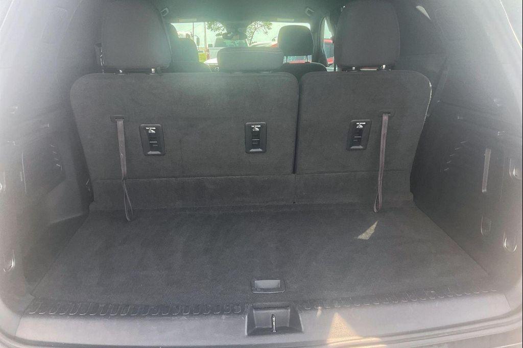 used 2024 Chevrolet Traverse car, priced at $31,194