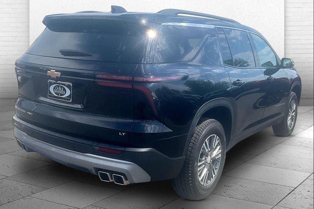 used 2024 Chevrolet Traverse car, priced at $31,194