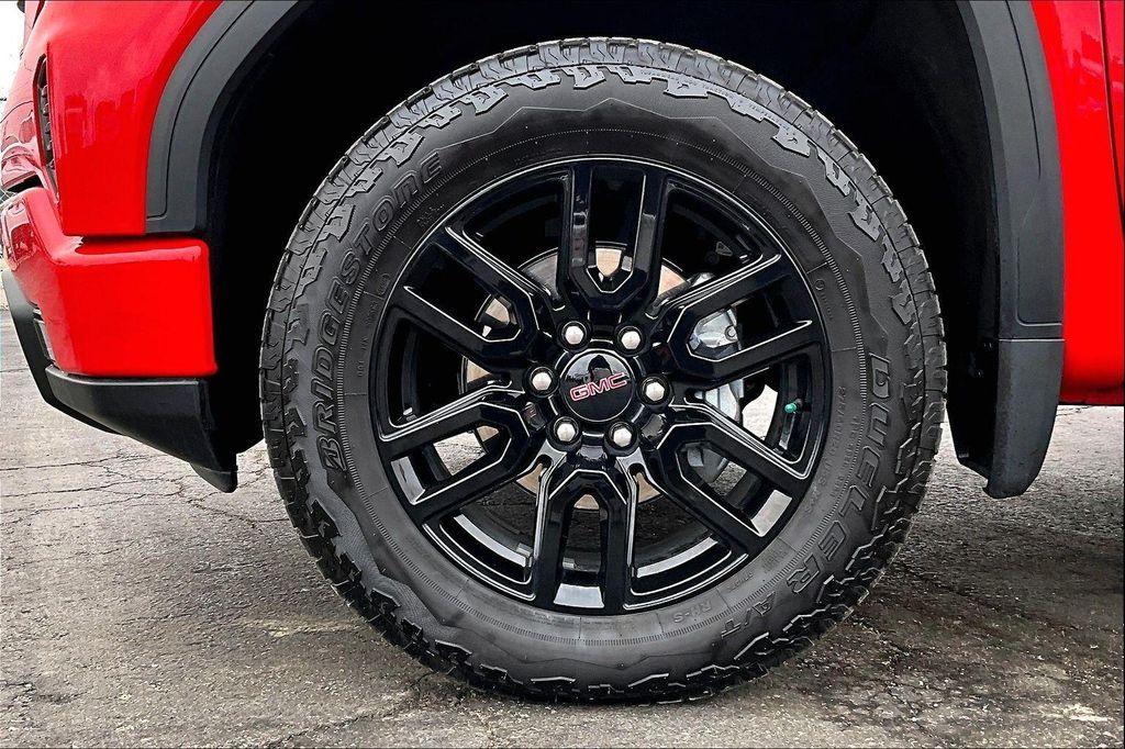 used 2025 GMC Sierra 1500 car, priced at $48,516