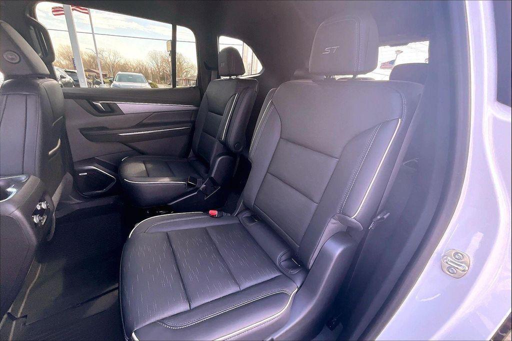 new 2026 Buick Enclave car, priced at $58,185