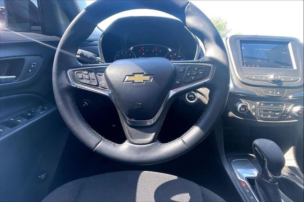 used 2024 Chevrolet Equinox car, priced at $22,684