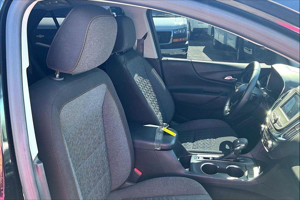 used 2024 Chevrolet Equinox car, priced at $22,684