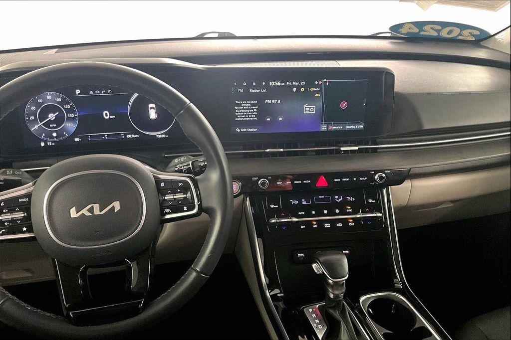 used 2023 Kia Carnival car, priced at $33,718