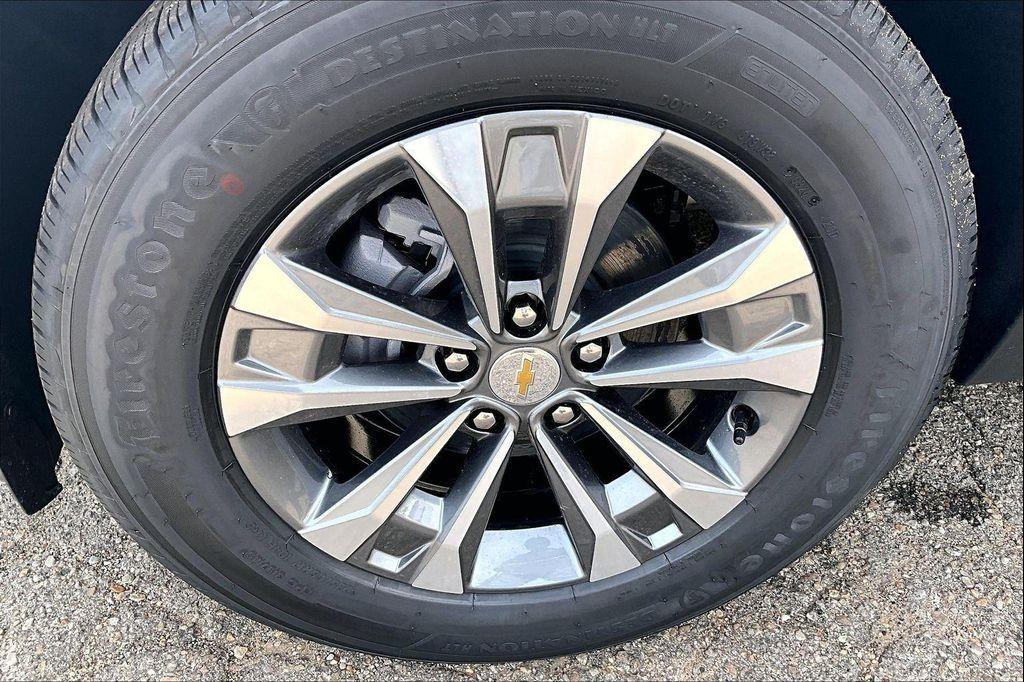 new 2026 Chevrolet Equinox car, priced at $31,494