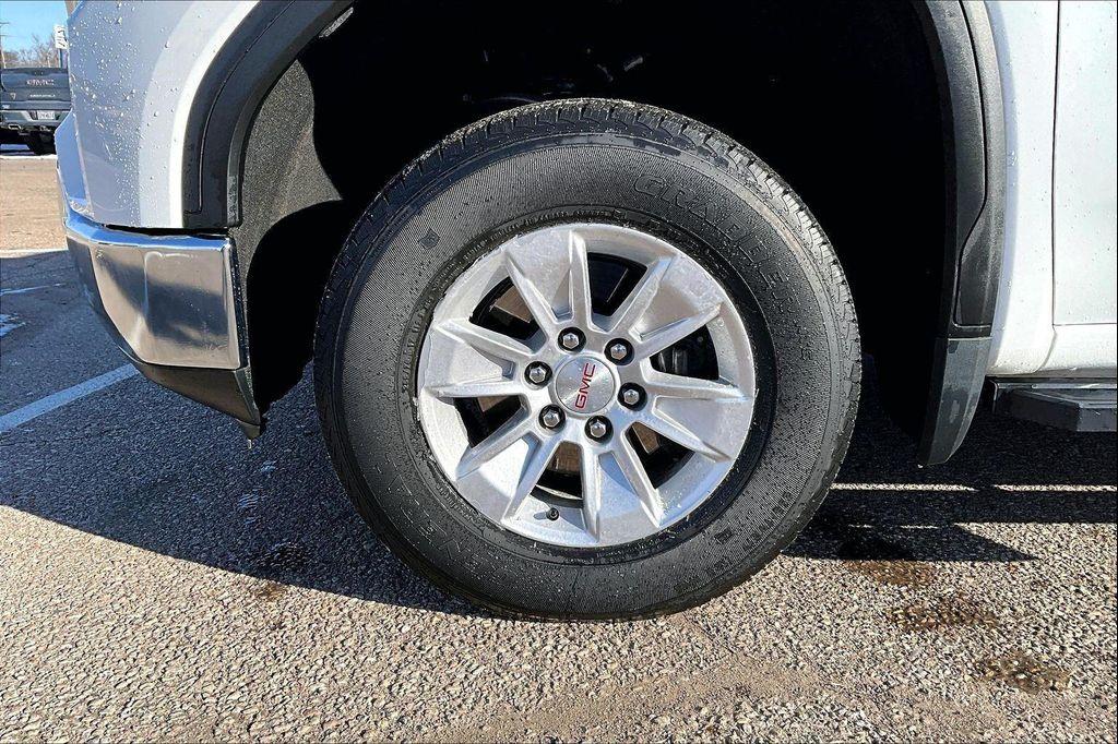 used 2022 GMC Sierra 1500 car, priced at $28,809