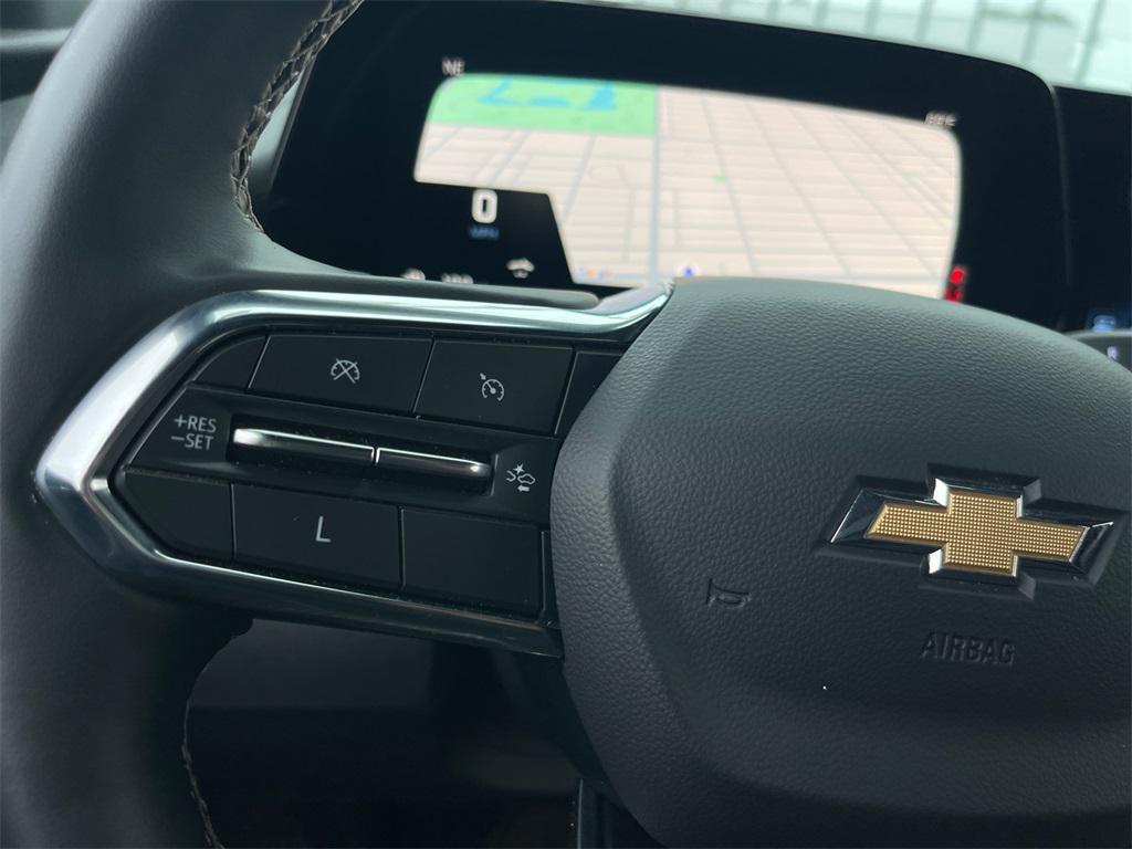 used 2025 Chevrolet Traverse car, priced at $35,900