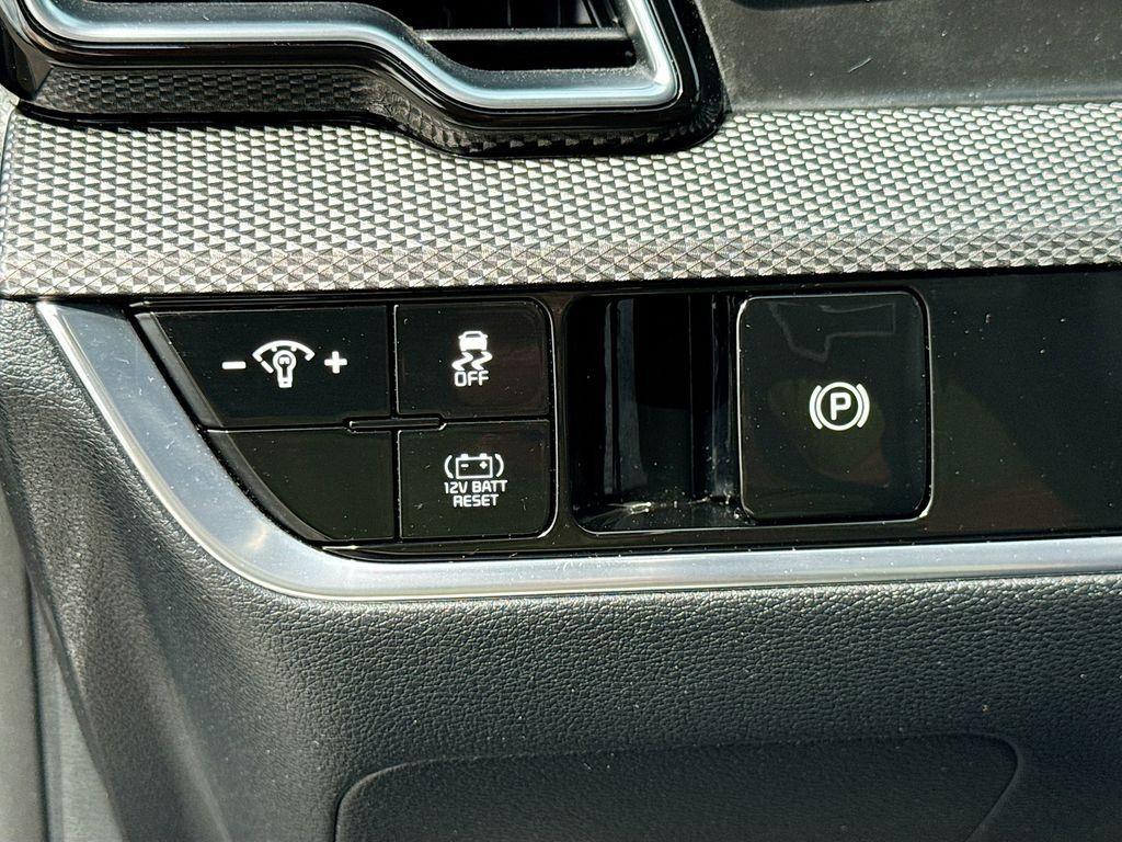 used 2025 Kia Sportage Hybrid car, priced at $26,832