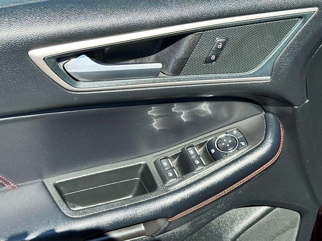 used 2024 Ford Edge car, priced at $31,766