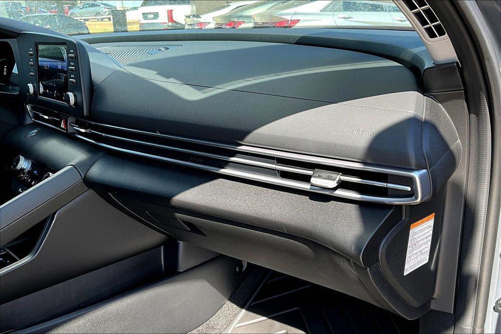 new 2025 Hyundai ELANTRA HEV car, priced at $25,776