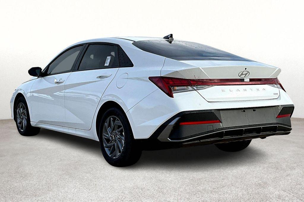 new 2025 Hyundai ELANTRA HEV car, priced at $26,256