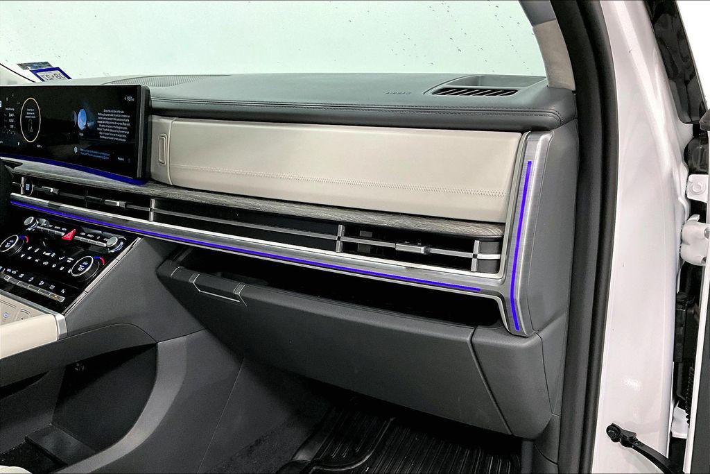 used 2025 Hyundai Santa Fe car, priced at $41,000