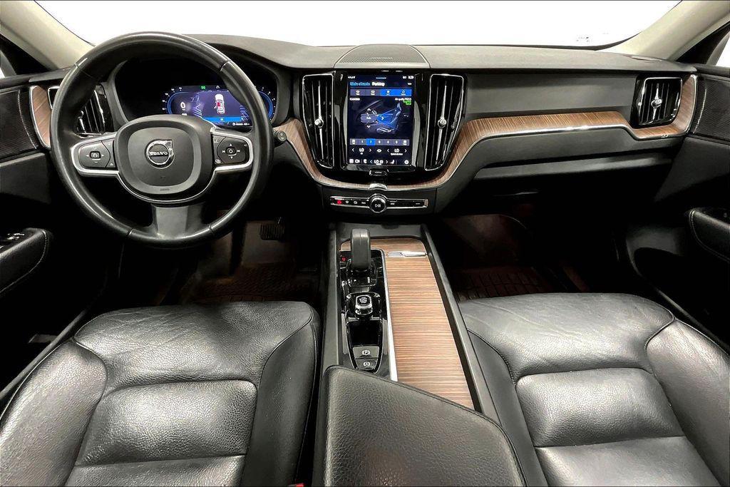 used 2022 Volvo XC60 car, priced at $21,000