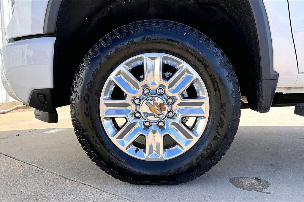 used 2024 Chevrolet Silverado 2500 car, priced at $72,000