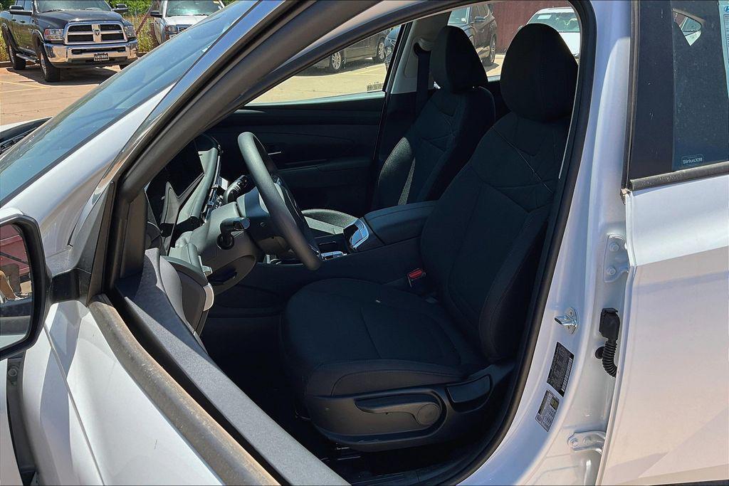 new 2025 Hyundai Tucson car, priced at $27,800