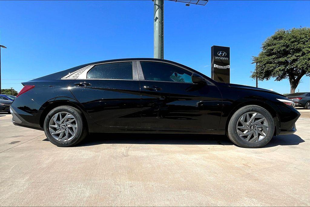 new 2025 Hyundai ELANTRA HEV car, priced at $20,519