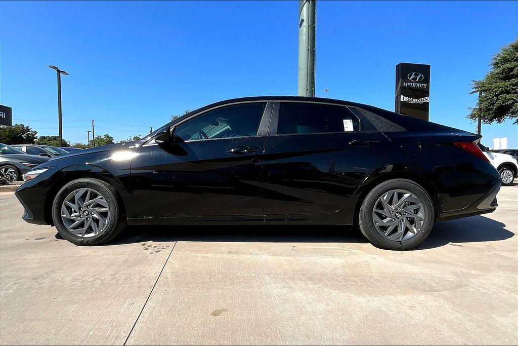 new 2025 Hyundai ELANTRA HEV car, priced at $20,519