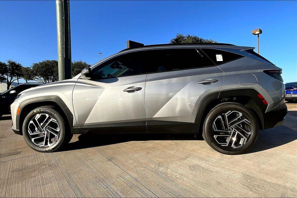 new 2025 Hyundai TUCSON Hybrid car, priced at $37,955