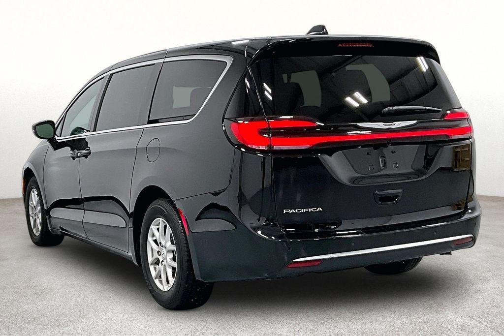 used 2026 Chrysler Pacifica car, priced at $32,900