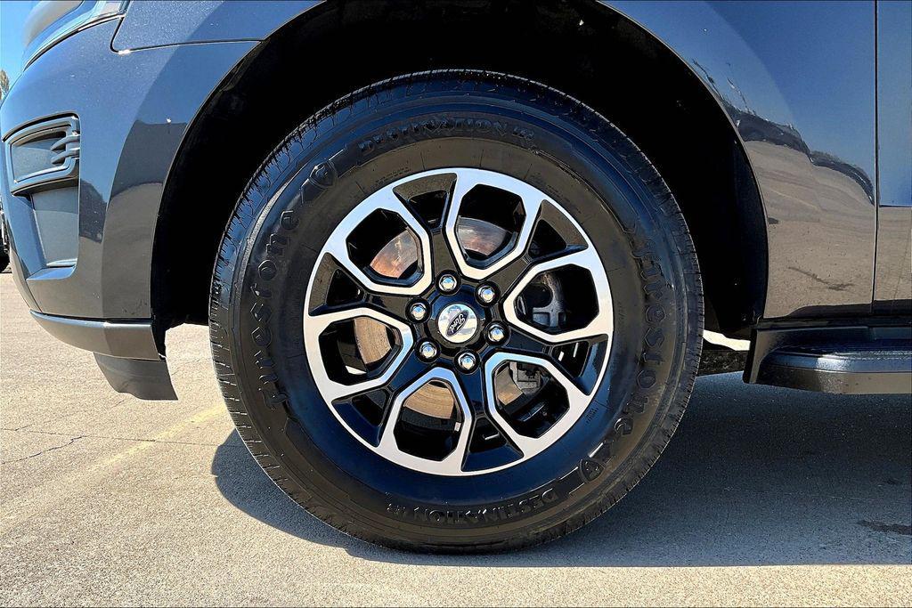 used 2024 Ford Expedition car, priced at $43,000