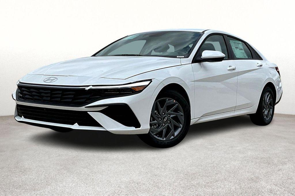 new 2025 Hyundai ELANTRA HEV car, priced at $22,995