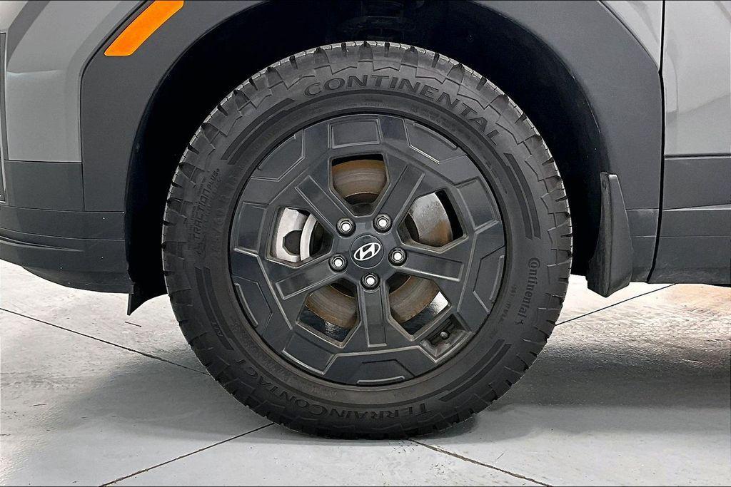 used 2025 Hyundai Santa Fe car, priced at $35,000