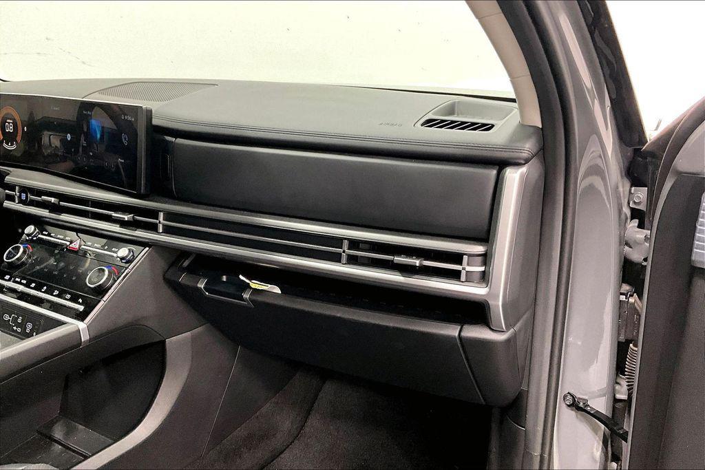 used 2025 Hyundai Santa Fe car, priced at $35,000