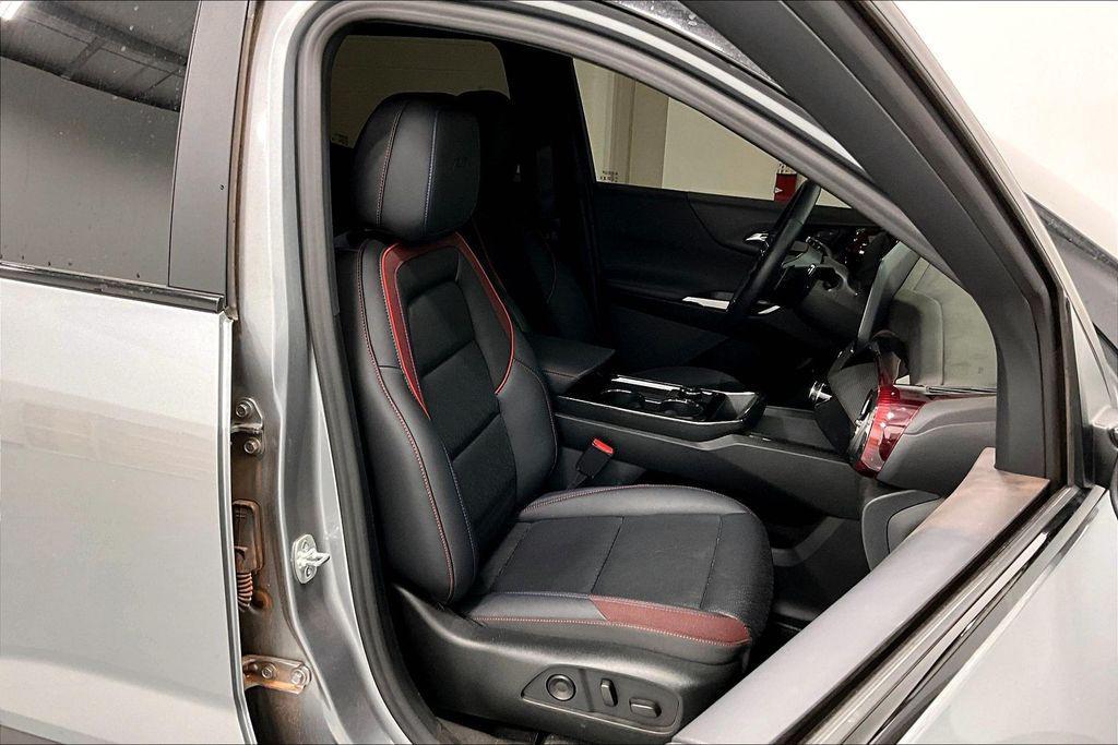 used 2026 Chevrolet Equinox car, priced at $31,000