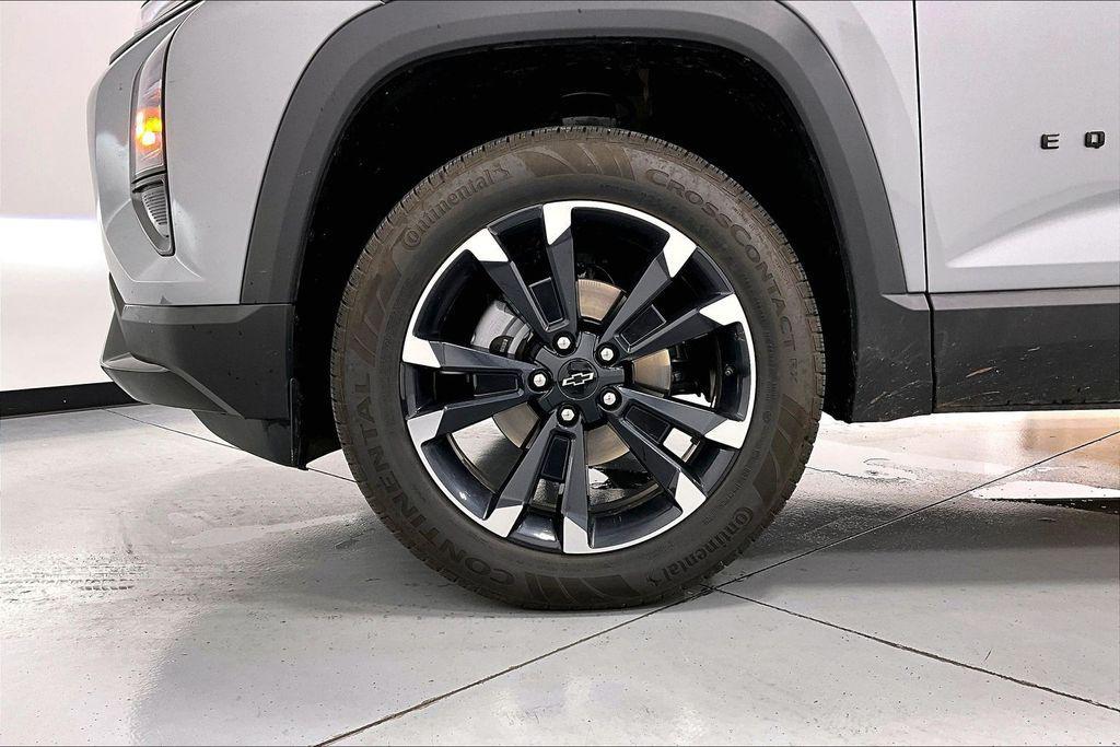 used 2026 Chevrolet Equinox car, priced at $31,000